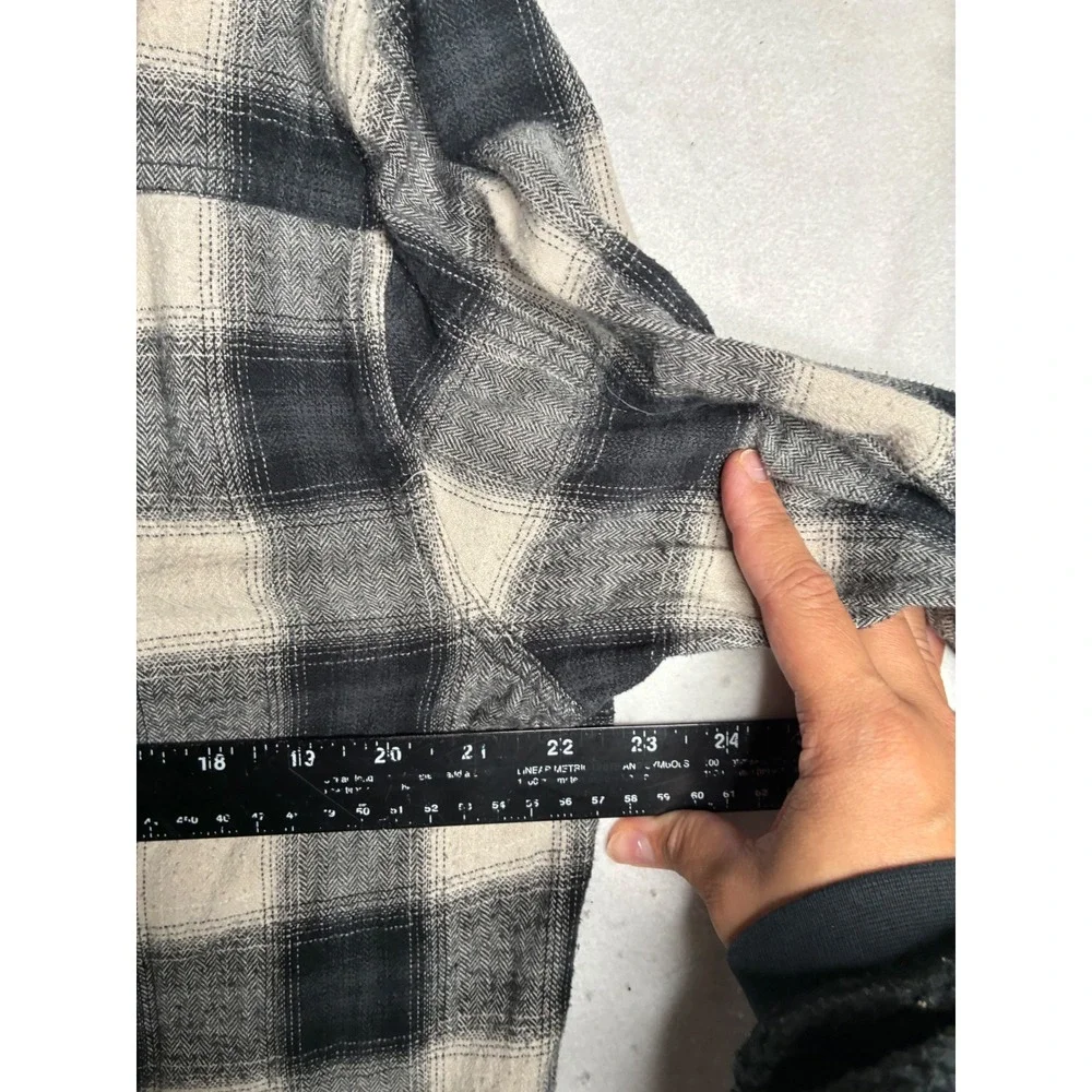 True Religion Mens Flannel Shirt Large‎ Black Cream Plaid Herringbone Cotton L/S
